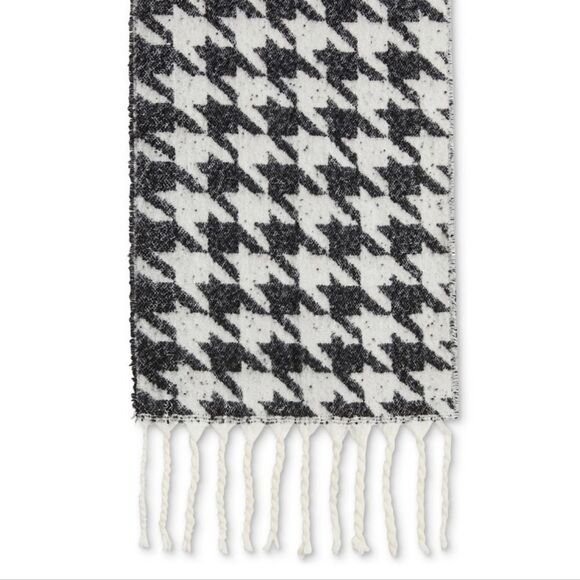 DKNY Oversized Houndstooth Scarf - Picture 2 of 5